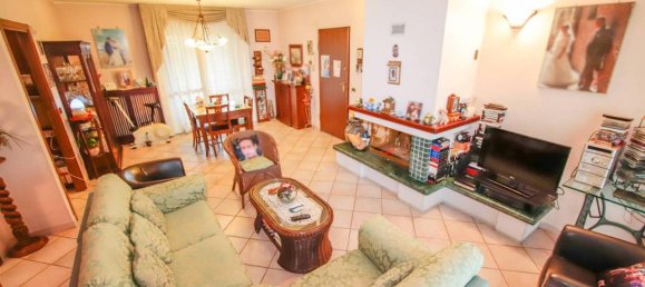 Apartamento de 6 divisões em Chivasso, Italy N.º 176878 2