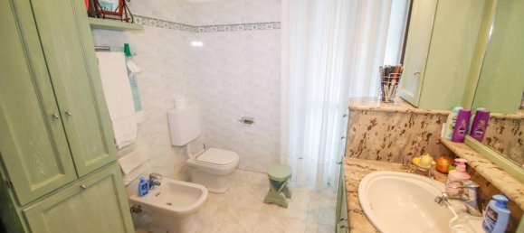 Apartamento de 6 divisões em Chivasso, Italy N.º 176878 11
