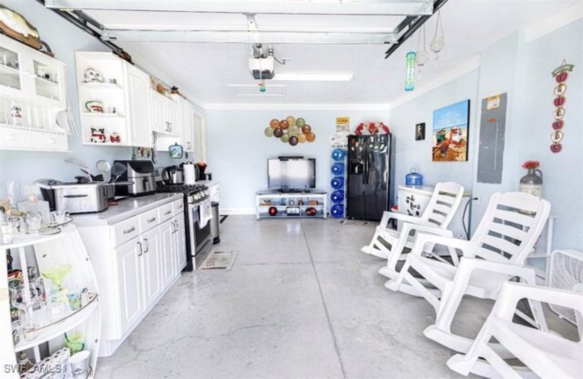 Casa de 4 dormitorios en Cape Coral, USA No. 404503