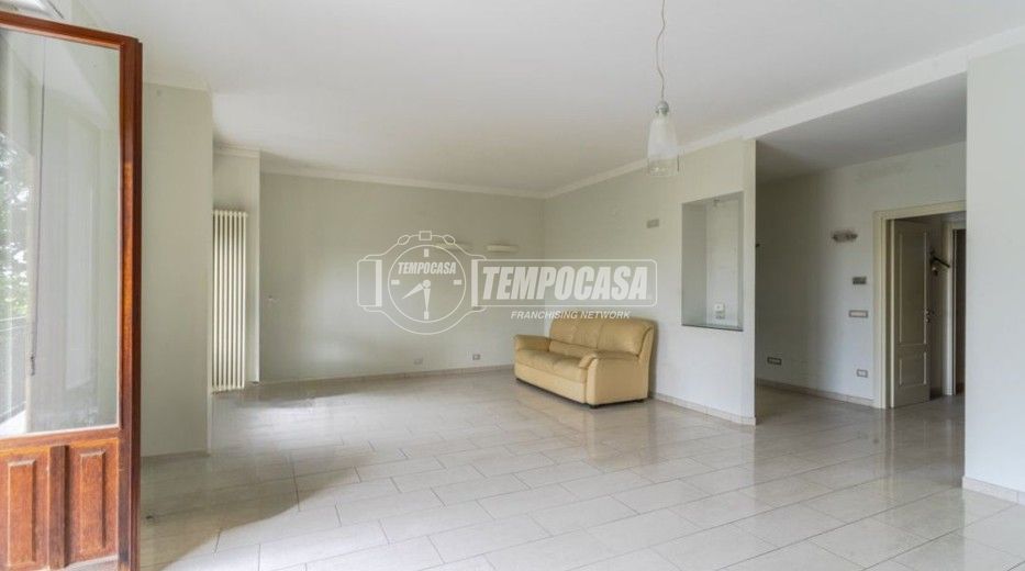 5 rooms Apartment in Montegranaro, Italy No. 293681