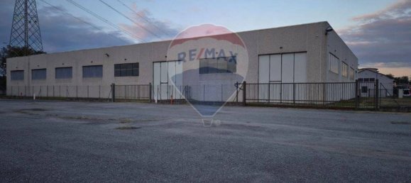 2283m² Commercial property in Castelletto sopra Ticino, Italy No. 265360 2