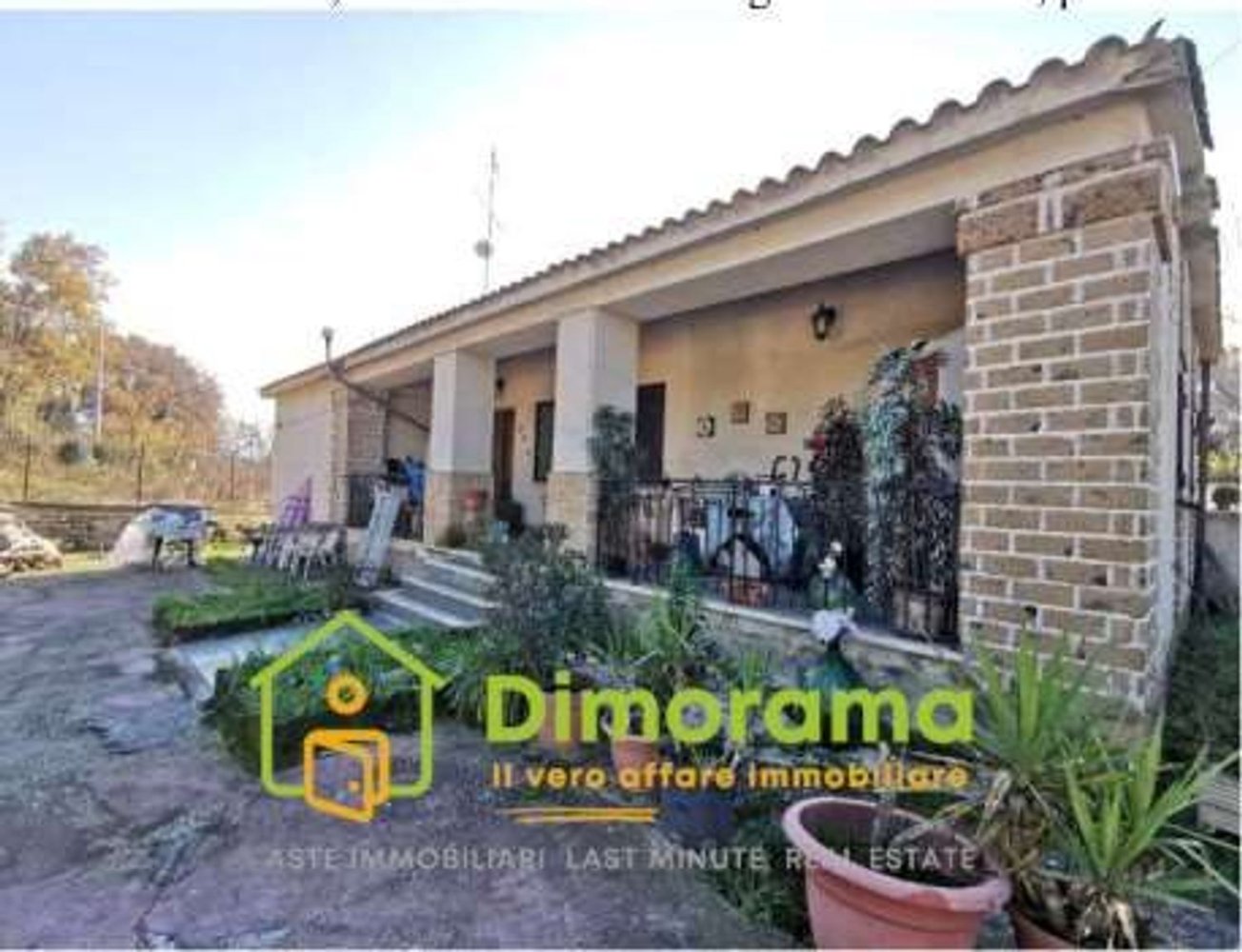 7 rooms Apartment in Civita Castellana, Italy No. 201182