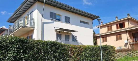 3 chambres Duplex à Gubbio, Italy No. 353179 4