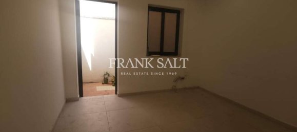 Magasin à Fgura, Malta 420m² No. 12648 4