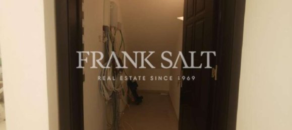 Magasin à Fgura, Malta 420m² No. 12648 6