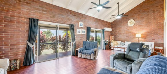 4 bedrooms House in Childers, Australia No. 211 29