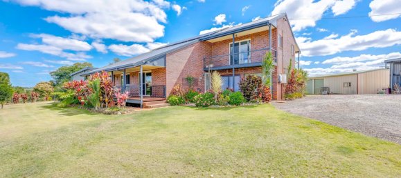 4 bedrooms House in Childers, Australia No. 211 11