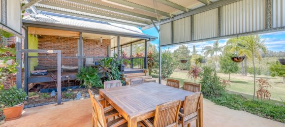 4 bedrooms House in Childers, Australia No. 211 12