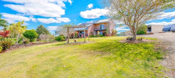 4 bedrooms House in Childers, Australia No. 211 24