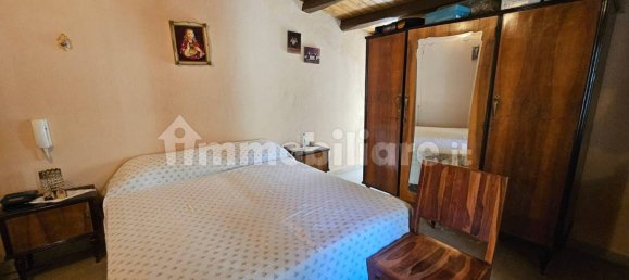 Замки и поместья с 3 спальнями в Монтальбано Эликона, Италия № 321018 12