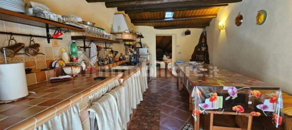 Замки и поместья с 3 спальнями в Монтальбано Эликона, Италия № 321018 21