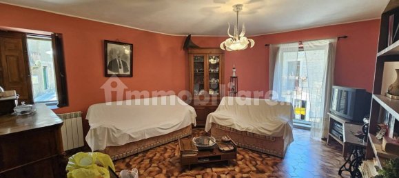 Замки и поместья с 3 спальнями в Монтальбано Эликона, Италия № 321018 4