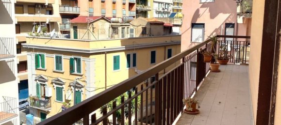 4 bedrooms Apartment in Messina, Italy No. 325091 19
