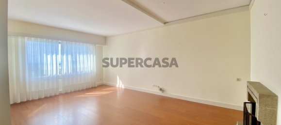 Квартира с 4 спальнями в Порту, Португалия № 168537 3