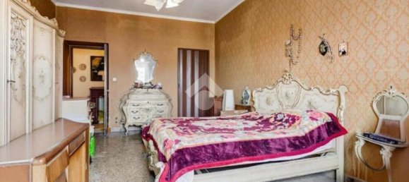 5 bedrooms Apartment in Rome, Italy No. 52355 3