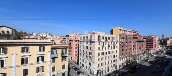 5 bedrooms Apartment in Rome, Italy No. 52355 33