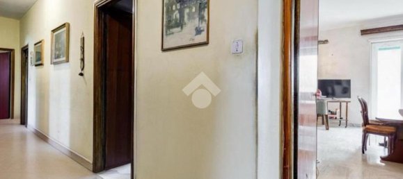 5 bedrooms Apartment in Rome, Italy No. 52355 2