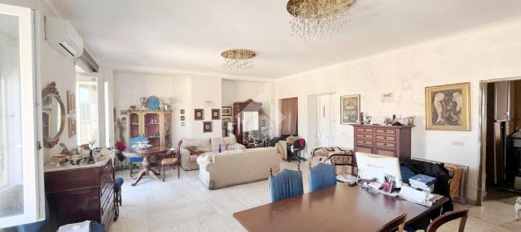 5 bedrooms Apartment in Rome, Italy No. 52355 30