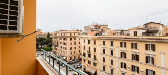 5 bedrooms Apartment in Rome, Italy No. 52355 26