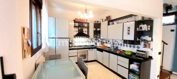 2 Schlafzimmer Haus in Comazzo, Italy, Nr. 144881 9