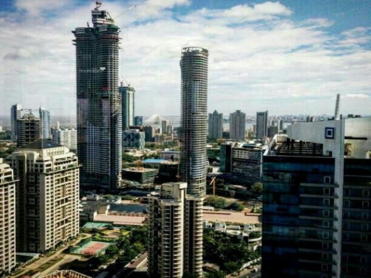 Дом с 4 спальнями в Мумбаи, Индия № 56423