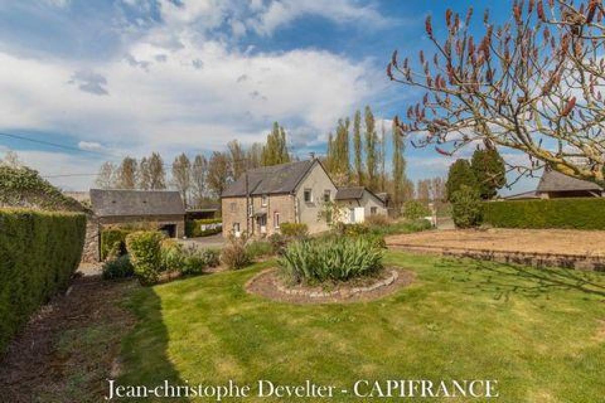 3 bedrooms House in Gorron, France No. 32268