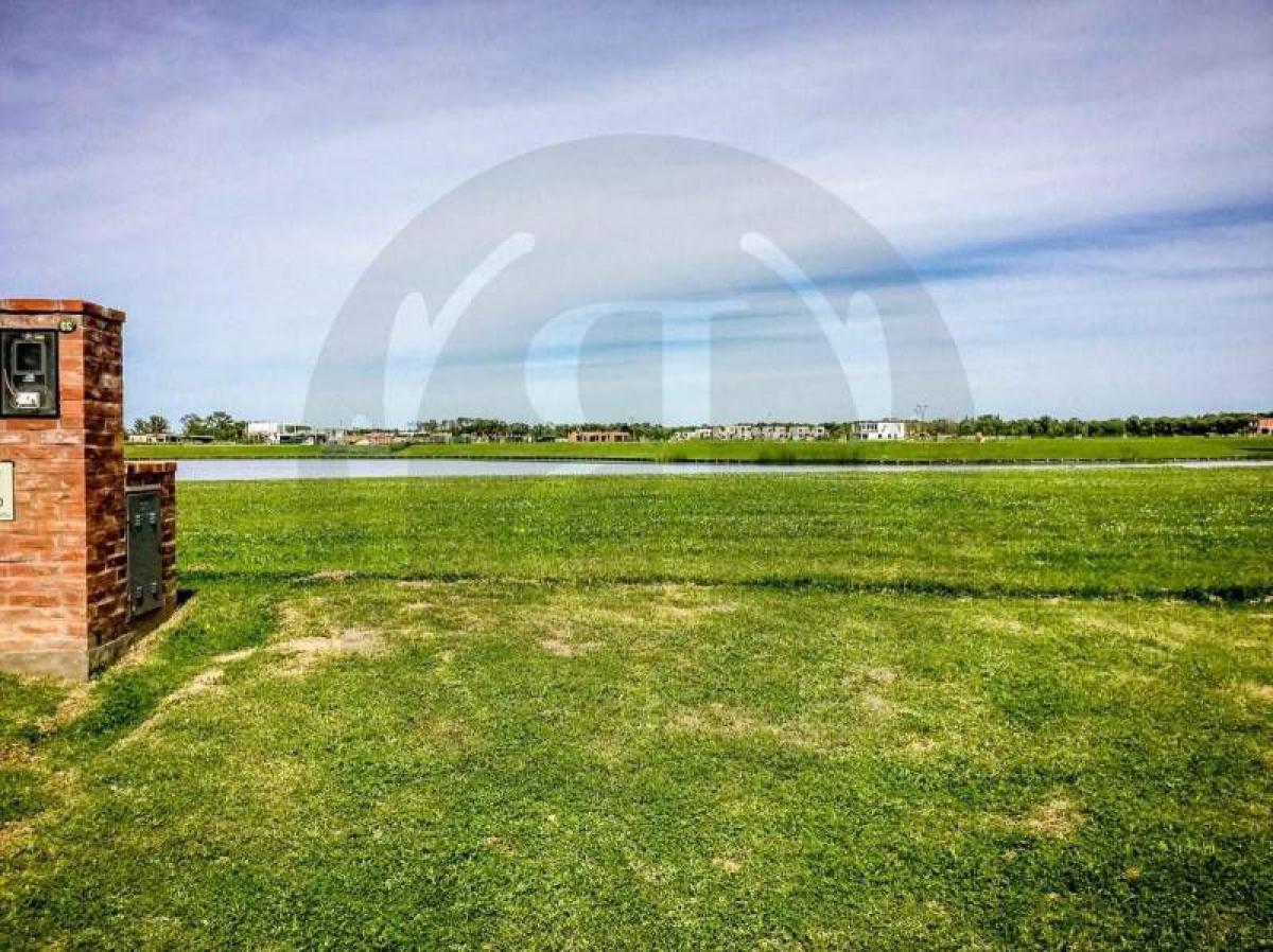  Land in Escobar, Argentina No. 118332