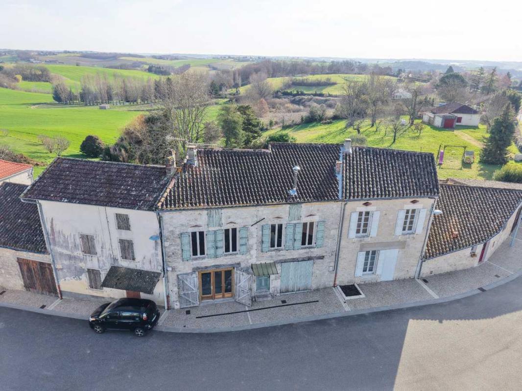 3 bedrooms Townhouse in Castelsagrat, France No. 192558