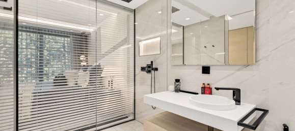 4 bedrooms Penthouse in Estepona, Spain No. 2983 5