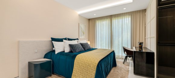 4 bedrooms Penthouse in Estepona, Spain No. 2983 16