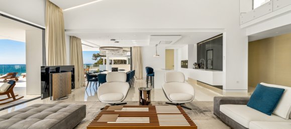 4 bedrooms Penthouse in Estepona, Spain No. 2983 24