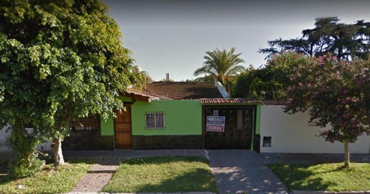 3 bedrooms House in Esteban Echeverria, Argentina No. 9290