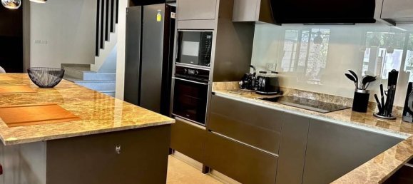 Villa de 5 dormitorios en Pattaya, Thailand No. 60165 12