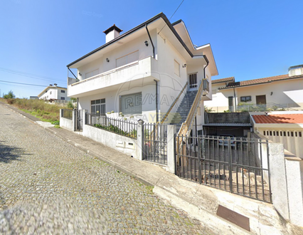 Casa de 3 dormitorios en Trofa, Portugal No. 178767