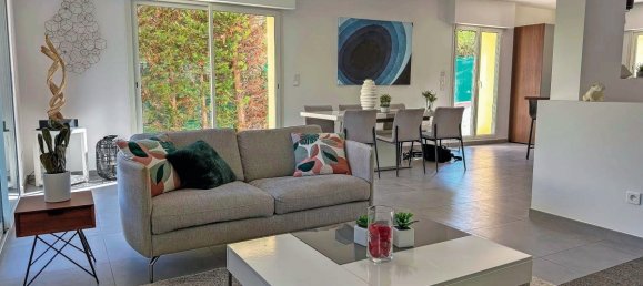 5 rooms Villa in Antibes, France No. 339460 3