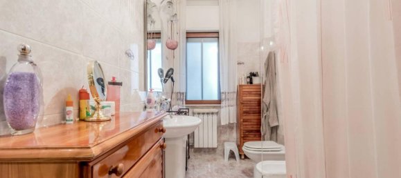 3 rooms Apartment in Rome, Italy No. 28687 15