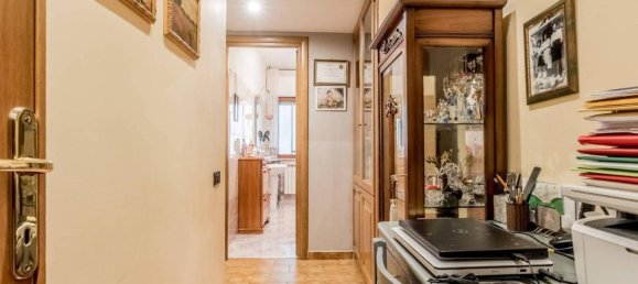 3 rooms Apartment in Rome, Italy No. 28687 7