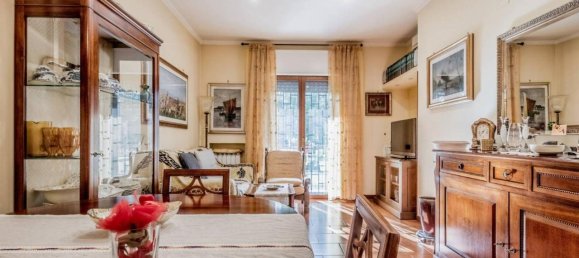 3 rooms Apartment in Rome, Italy No. 28687 2
