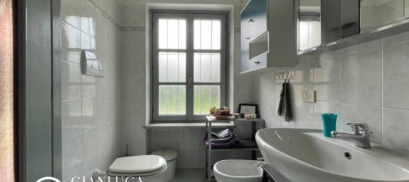 3 bedrooms House in Albugnano, Italy No. 294097 9