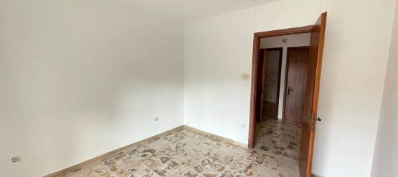 6-salle Appartement à Syracuse, Italy No. 250030 5