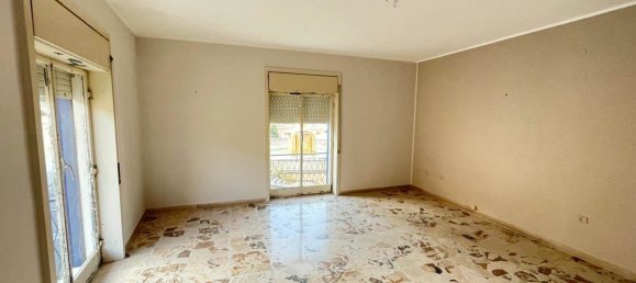 6-salle Appartement à Syracuse, Italy No. 250030 7