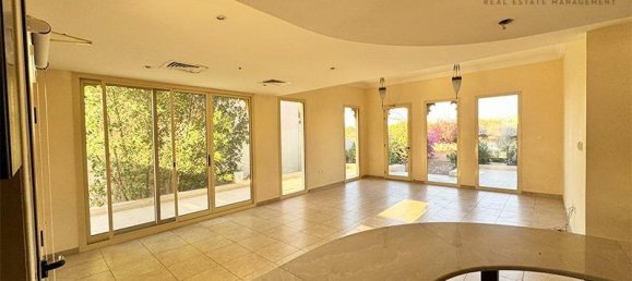 4 bedrooms Villa in Al Hamra Village, UAE No. 23198 11