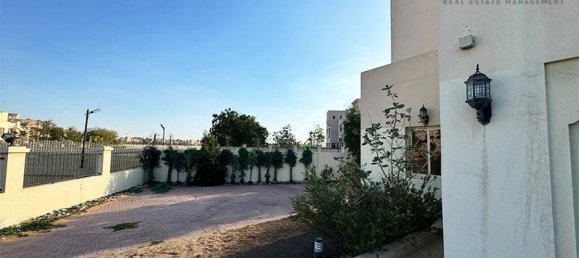 4 bedrooms Villa in Al Hamra Village, UAE No. 23198 5