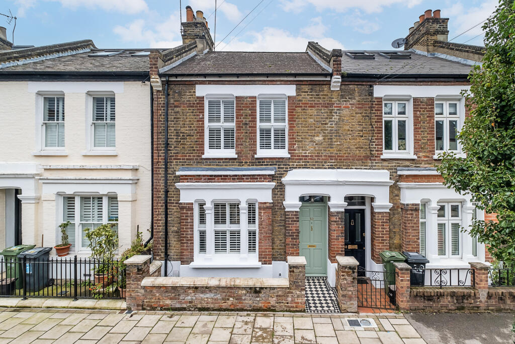 3 bedrooms House in London, United Kingdom No. 14053