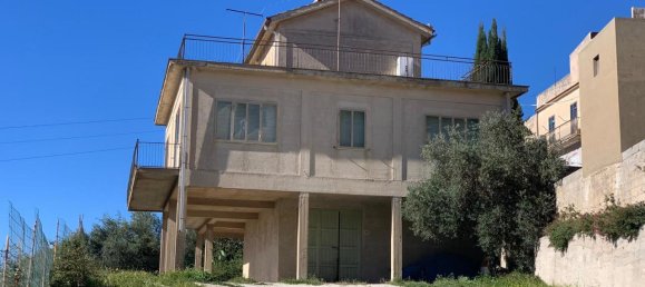 5 rooms House in Monterosso Almo, Italy No. 224905 2