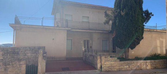 5 rooms House in Monterosso Almo, Italy No. 224905 3