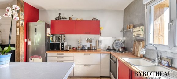 3 bedrooms House in Feneu, France No. 285048 3