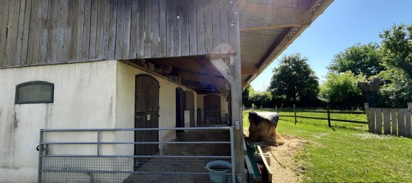 3 bedrooms House in Feneu, France No. 285048 5