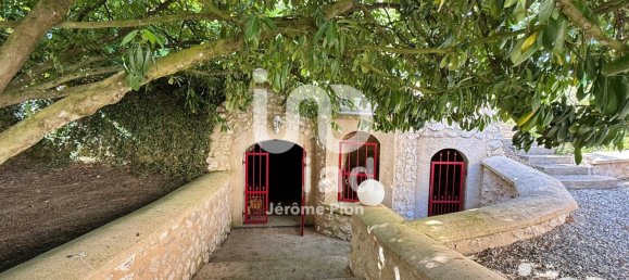 6 chambres Maison à Monnaie, France No. 55822 21