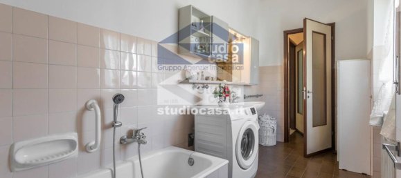 Apartamento de 3 dormitorios en Dalmine, Italy No. 266831 20